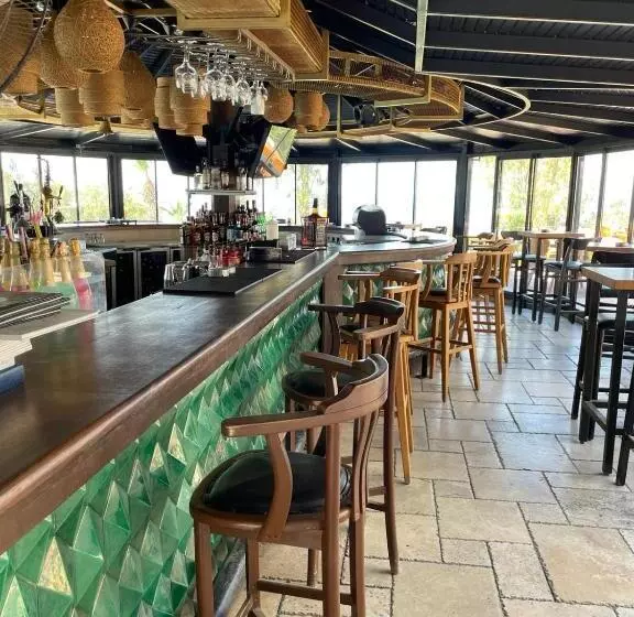 ホテル Carina Entertainment