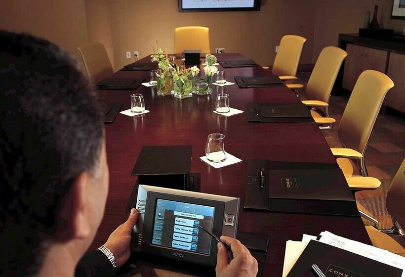 בית מלון כפרי Aka Brickell