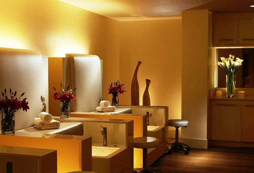 בית מלון כפרי Aka Brickell