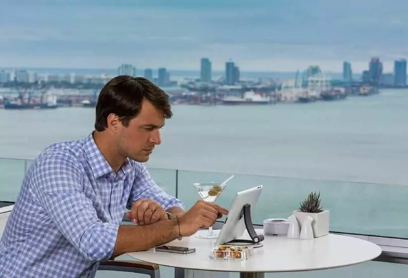 فندق Aka Brickell