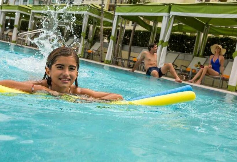 בית מלון כפרי Aka Brickell