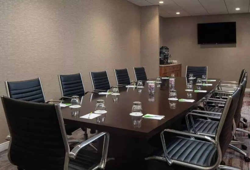 Отель Courtyard By Marriott Orlando Lake Buena Vista At Vista Centre