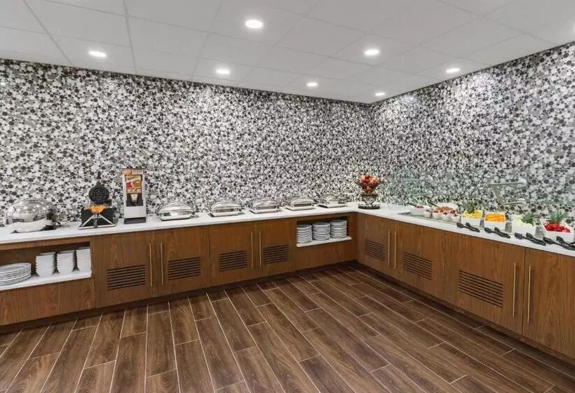 Отель Courtyard By Marriott Orlando Lake Buena Vista At Vista Centre