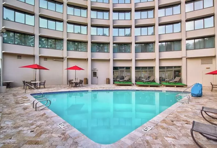 Отель The Brookhaven Atlanta