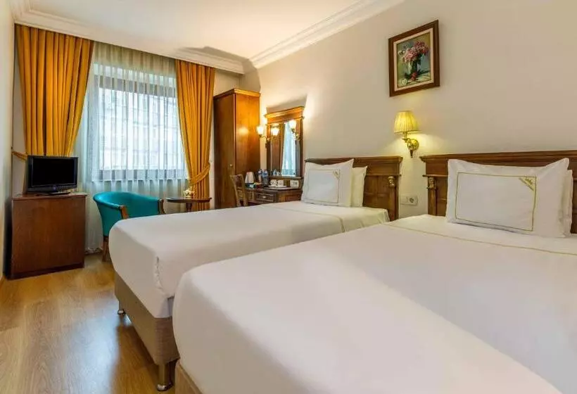 ホテル Golden Crown