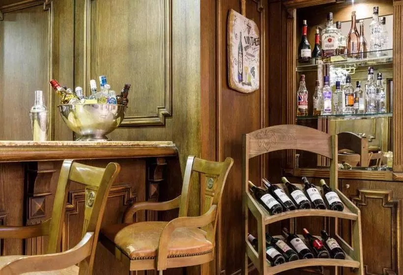 ホテル Golden Crown