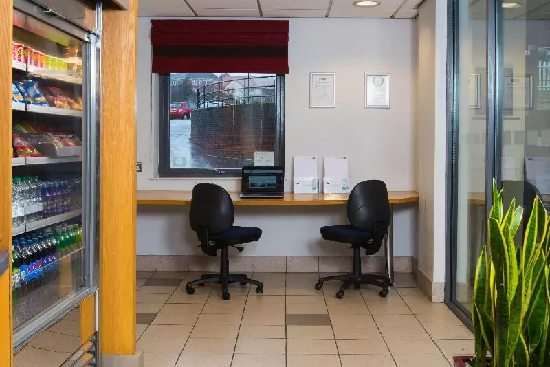 Hotel Holiday Inn Express Swansea East, An Ihg