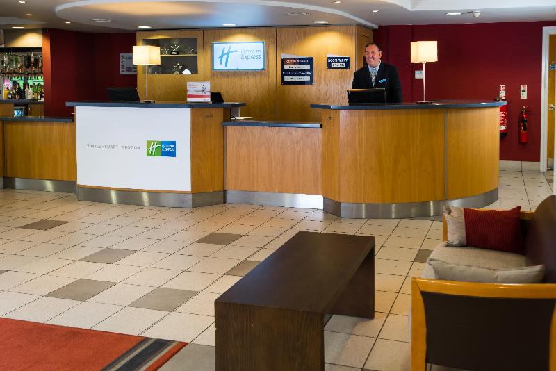 Hotel Holiday Inn Express Swansea East, An Ihg