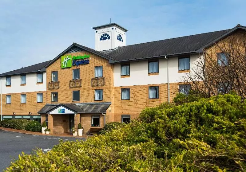 Hotel Holiday Inn Express Swansea East, An Ihg