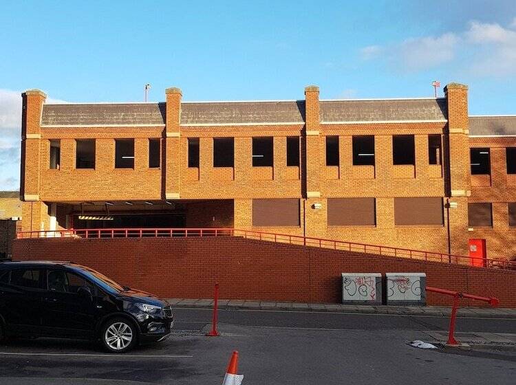 Hotel Holiday Inn Express Wakefield, An Ihg