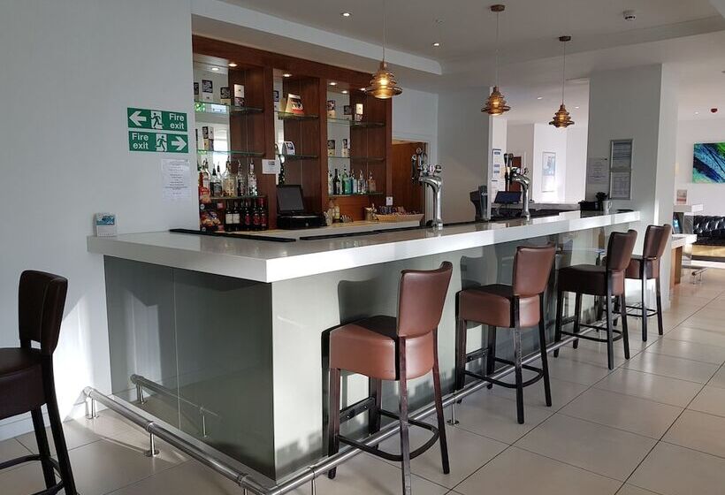 Hotel Holiday Inn Express Wakefield, An Ihg