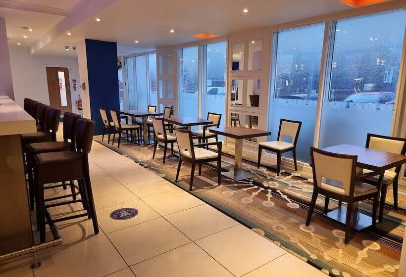 Hotel Holiday Inn Express Wakefield, An Ihg