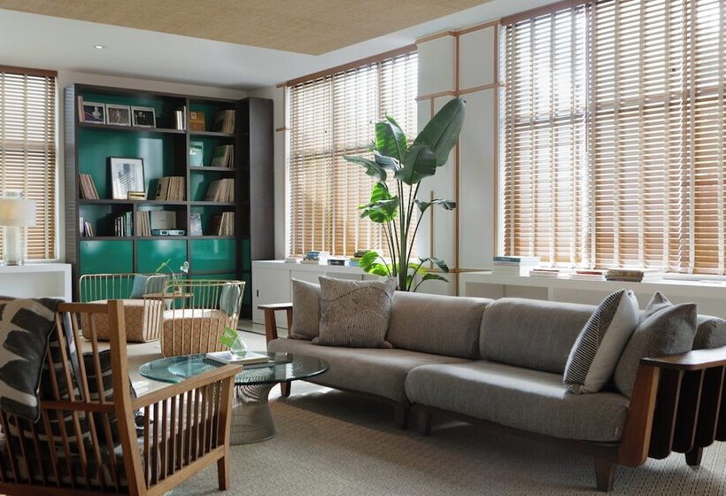 Kimpton Surfcomber Hotel, An Ihg