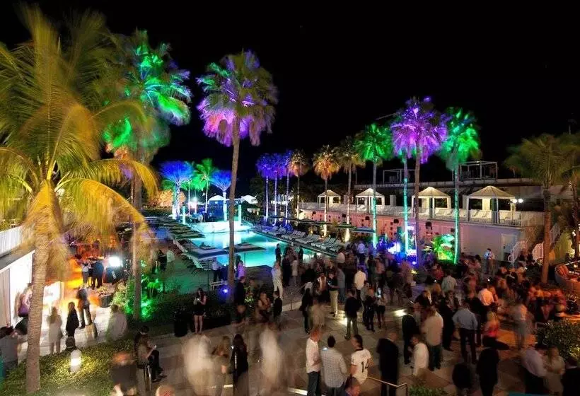 Kimpton Surfcomber Hotel, An Ihg