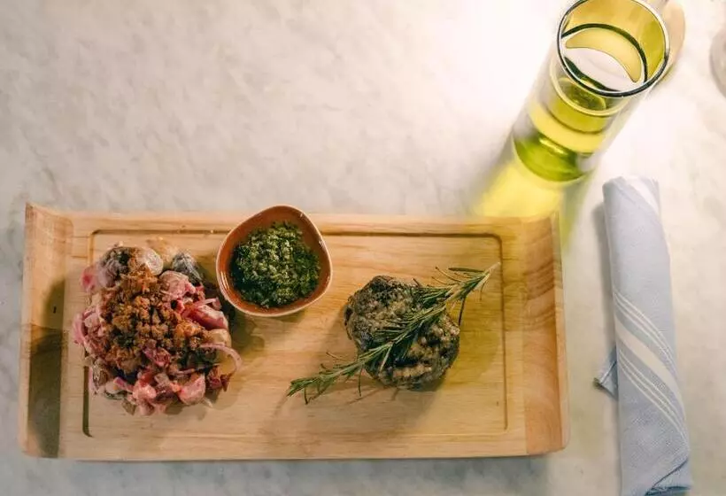 Kimpton Surfcomber Hotel, An Ihg