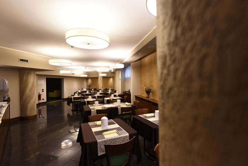 Hotel Milanore  By Diva S