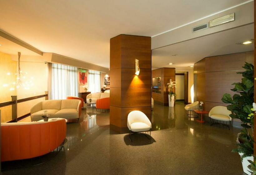 Hotel Milanore  By Diva S