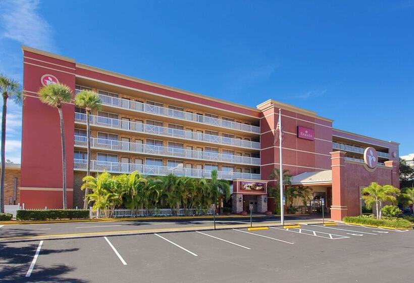 فندق Ramada By Wyndham Tampa Westshore Airport South