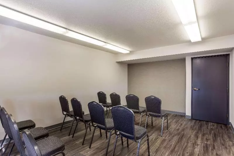 هتل Sleep Inn & Suites