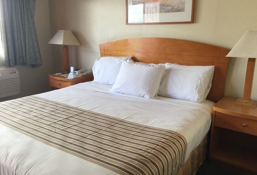 فندق Fresno Inn