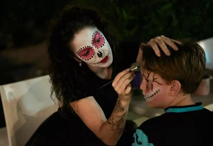 Playa Bella Apartments