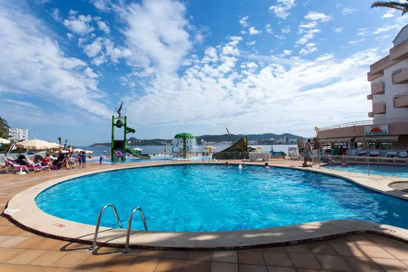 Playa Bella Apartments