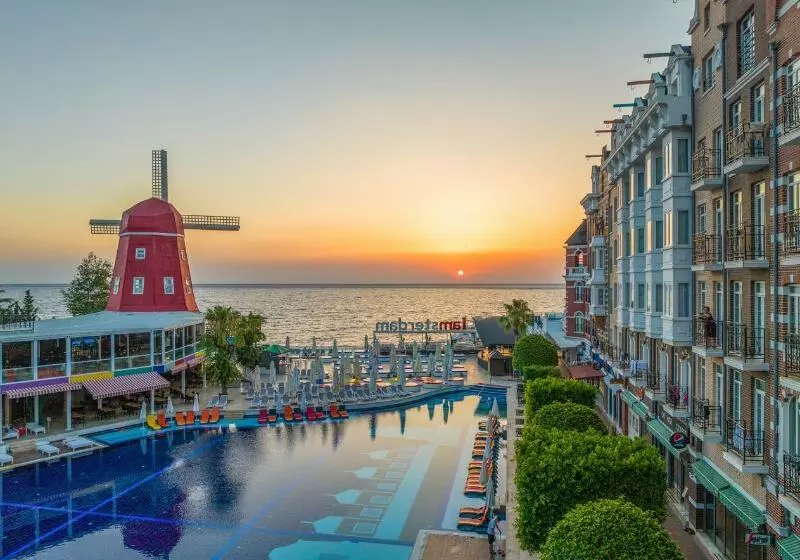 リゾートホテル Orange County Kemer