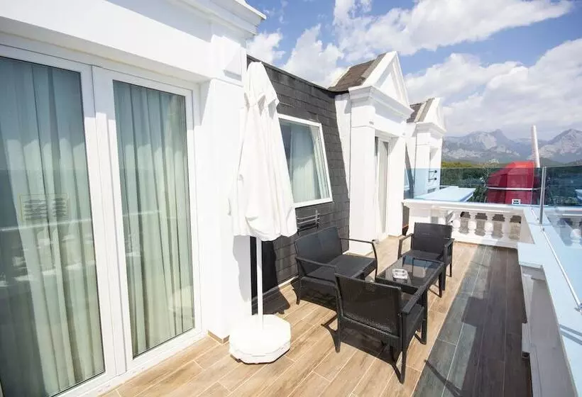 リゾートホテル Orange County Kemer