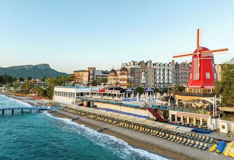 リゾートホテル Orange County Kemer