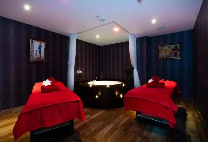 リゾートホテル Orange County Kemer