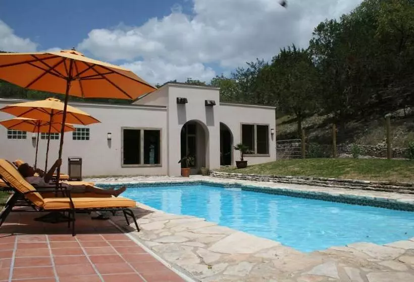 Aamiaismajoitus (B&B) Escondida Resort & Spa