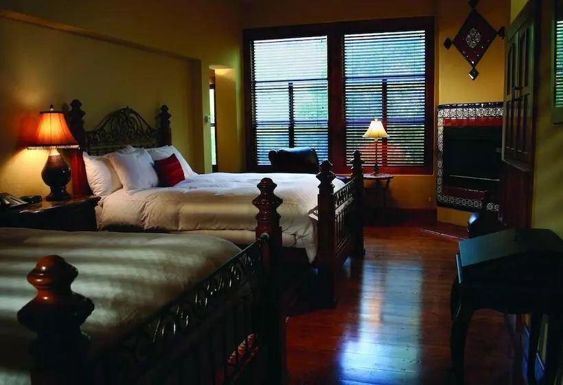 Aamiaismajoitus (B&B) Escondida Resort & Spa