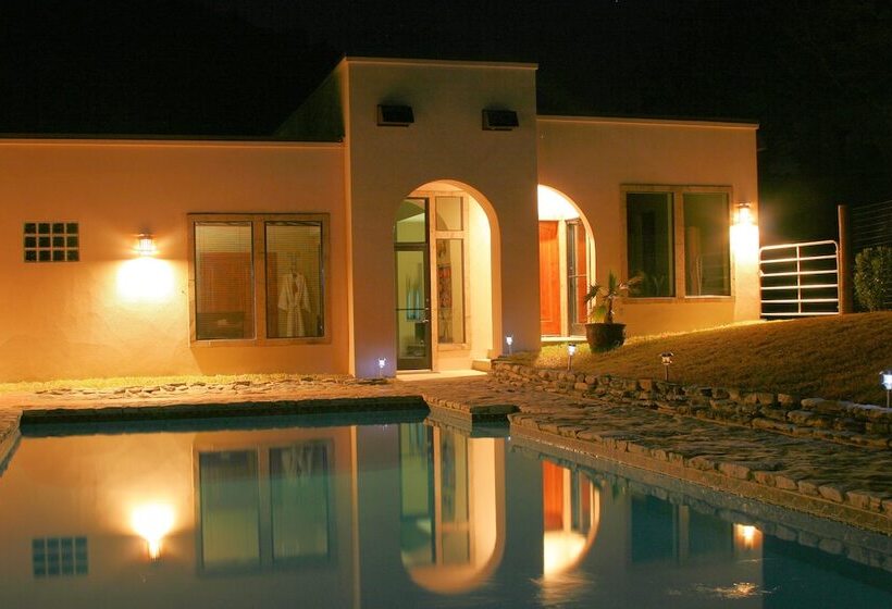 مبيت وإفطار Escondida Resort & Spa