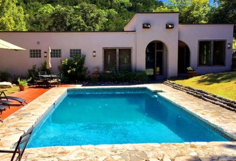 مبيت وإفطار Escondida Resort & Spa