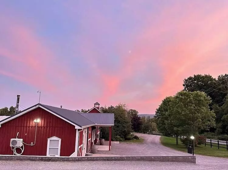 Aamiaismajoitus (B&B) Letchworth Farm Guesthouses