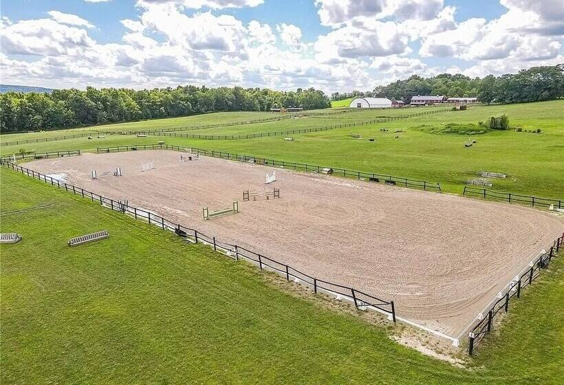 צימר Letchworth Farm Guesthouses