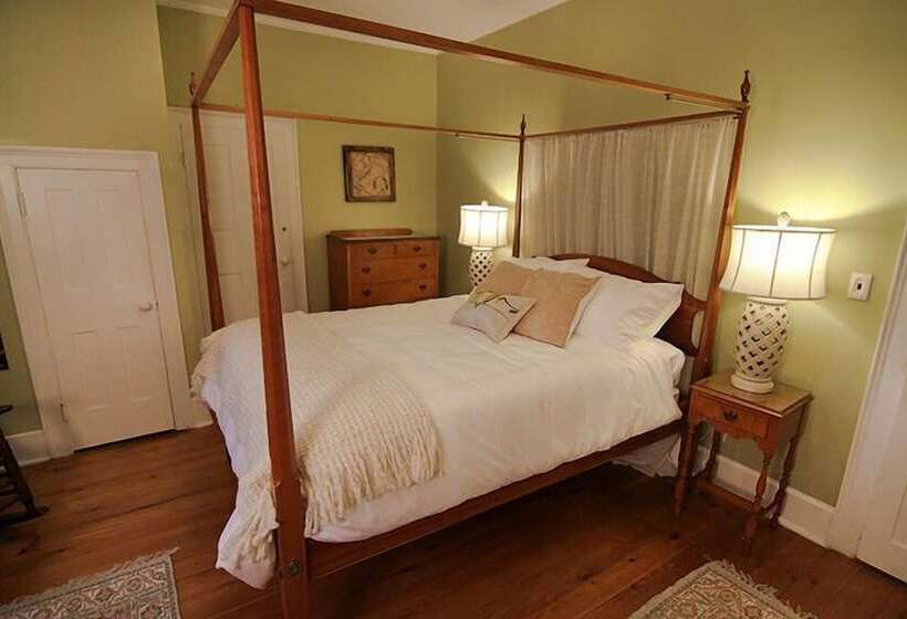 민박 The Laurentide Inn