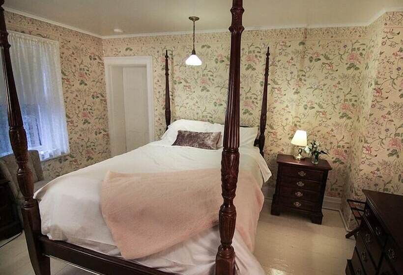 민박 The Laurentide Inn