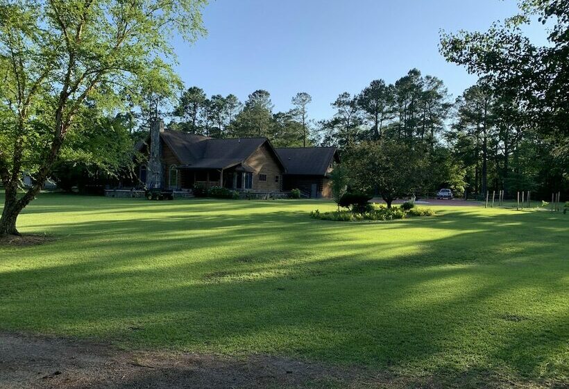 فندق Beachwoods Villa