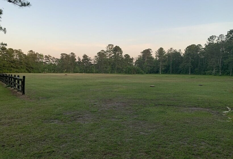 فندق Beachwoods Villa