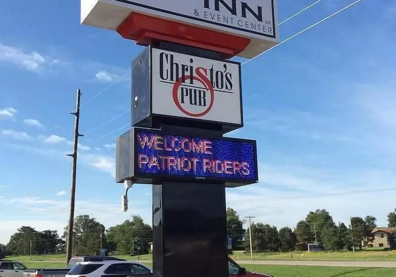 Hotelli Cardinal Inn & Event Center