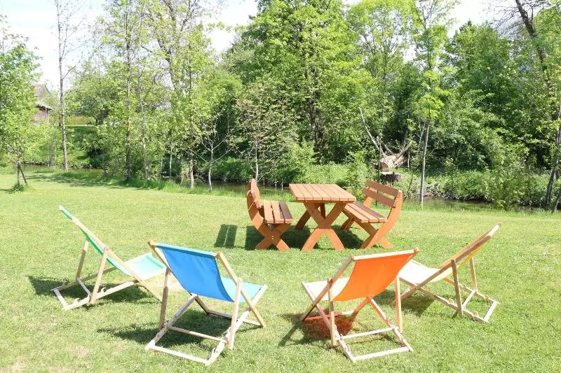 ホテル Ferienwohnungen Bachblick