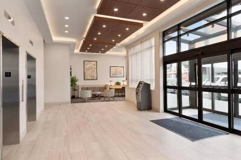 Hotelli Holiday Inn Express Jamaica   Jfk Airtrain   Nyc By Ihg