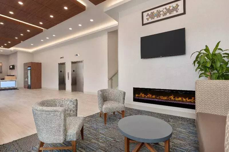 Hotelli Holiday Inn Express Jamaica   Jfk Airtrain   Nyc By Ihg