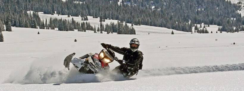 בית מלון כפרי Soda Butte Lodge