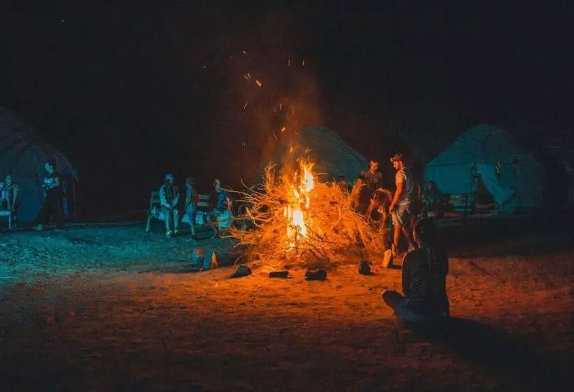 ホテル Yurt Camp Aidar