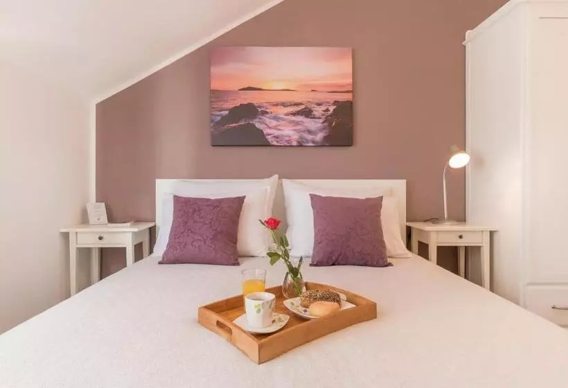 Majatalo Apartments Micika