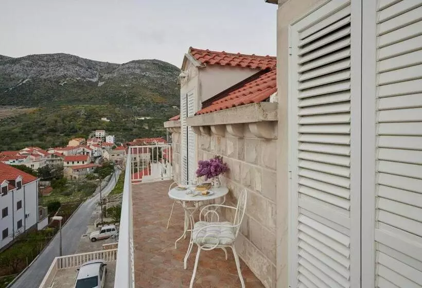 Majatalo Apartments Micika