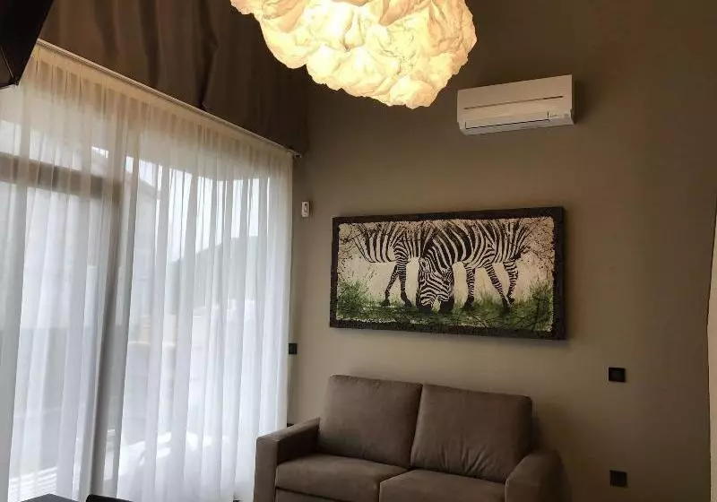 Majatalo Cabañas La Senda De Los Elefantes