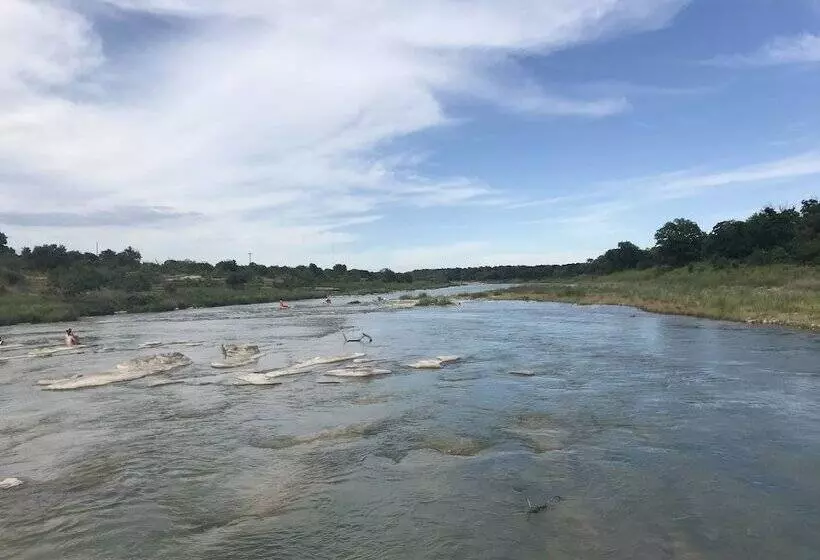 Majatalo Covered Wagon B&b Guesthouse